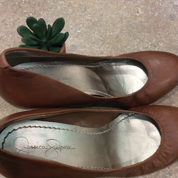 JESSICA SIMPSON TAN LEATHER WEDGE HEELS - Picture 4 of 7